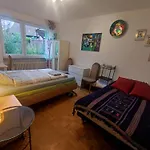 Uni-naehe Mit Garten Appartamento