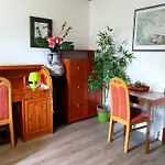 Appartamento Uni-naehe Mit Garten