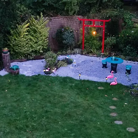 Uni-naehe Mit Garten Lägenhet
