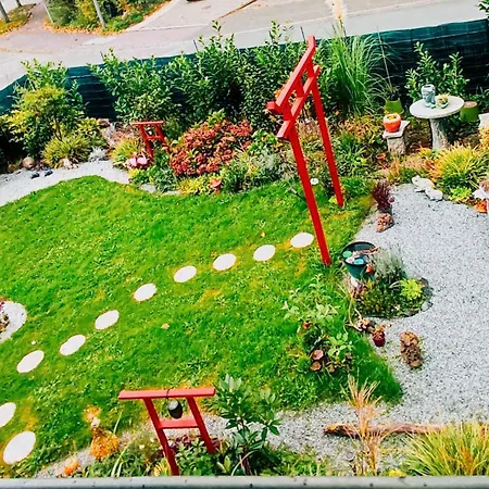 아파트 Uni-naehe Mit Garten