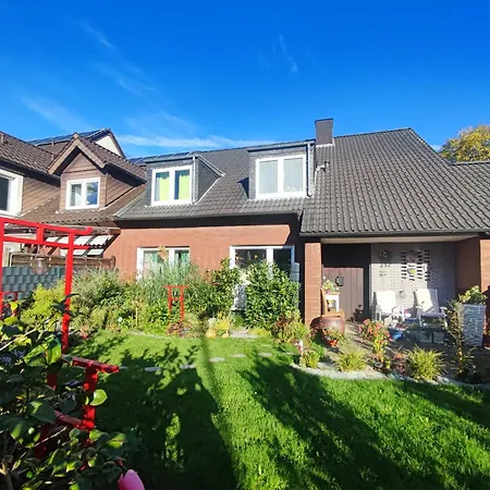 Apartment Uni, Fh, Gesundheits Campus Nähe, Mit Garten&terrasse