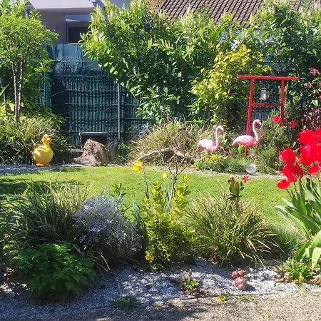 Uni-naehe Mit Garten Διαμέρισμα *