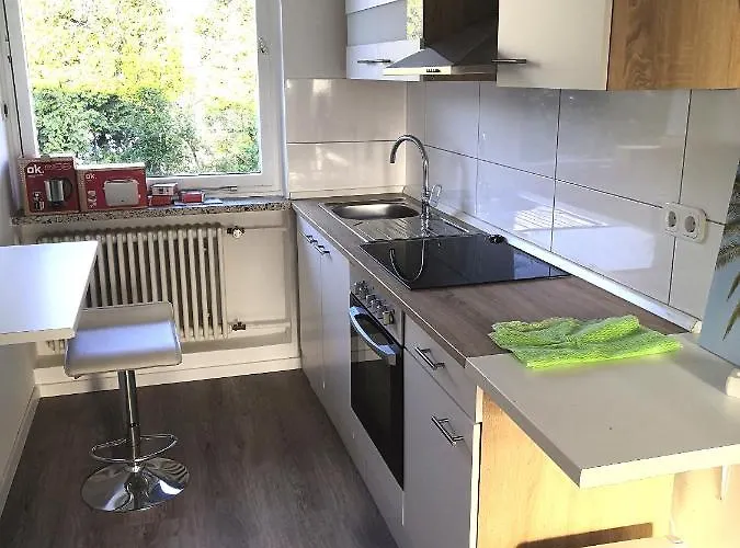 Apartment Uni, Fh, Gesundheits Campus Nähe, Mit Garten&terrasse *