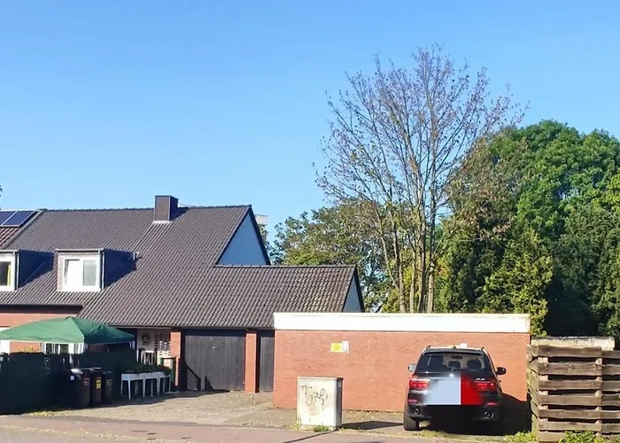 Uni, Fh, Gesundheits Campus Nähe, Mit Garten&terrasse Apartment