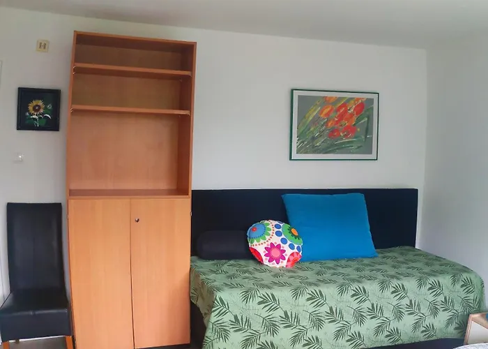 Uni-naehe Mit Garten Lejlighed